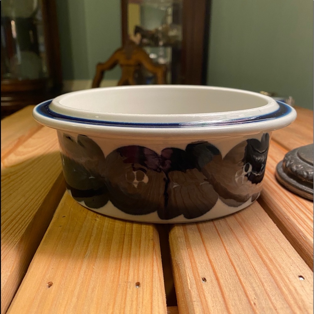Vintage Anemone Arabia Dish